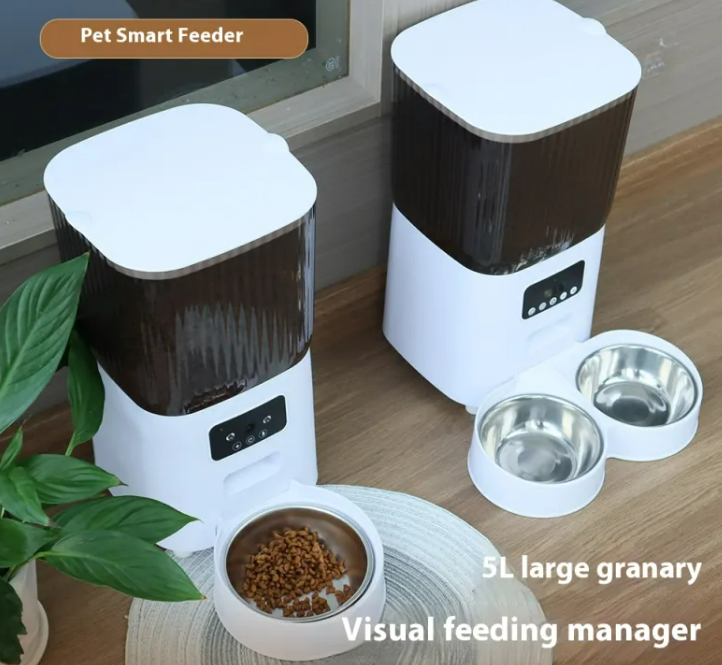 Automatic Pet Feeder 5L smart feeding machine in home